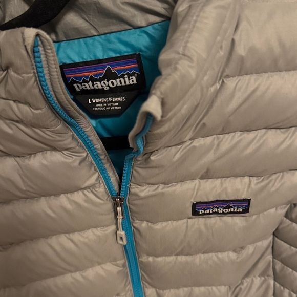 Patagonia Light Gray Puffer Vest with Blue Trim - Picture 2 of 2